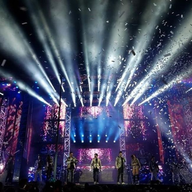 Contratar orquesta París de Noia en Avila